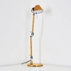 Artemide TOLOMEO MICRO Tischleuchte Gelb, 1-flammig, Farbwechsler -Lampe Verkäufe artemide tolomeo micro tischleuchte 0011860a 13